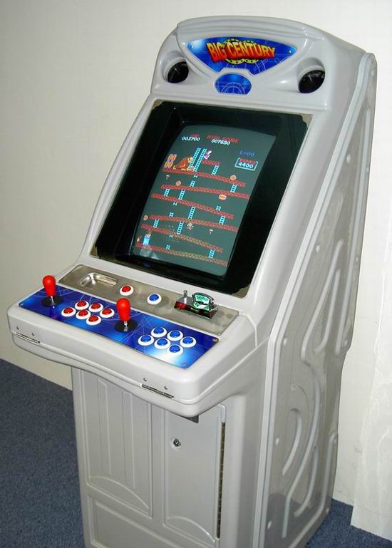 who created the first arcade game